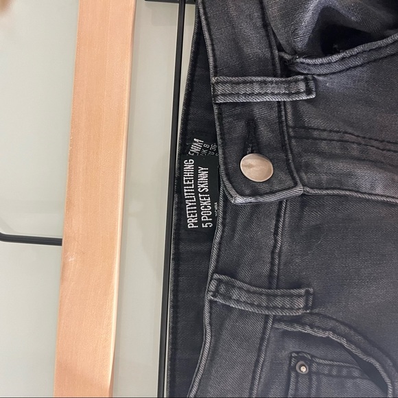 Pretty Little jeans - Picture 4 of 5